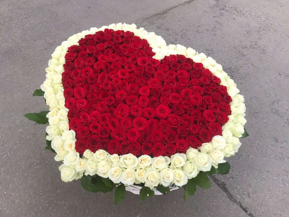 Букеты гиганты из роз