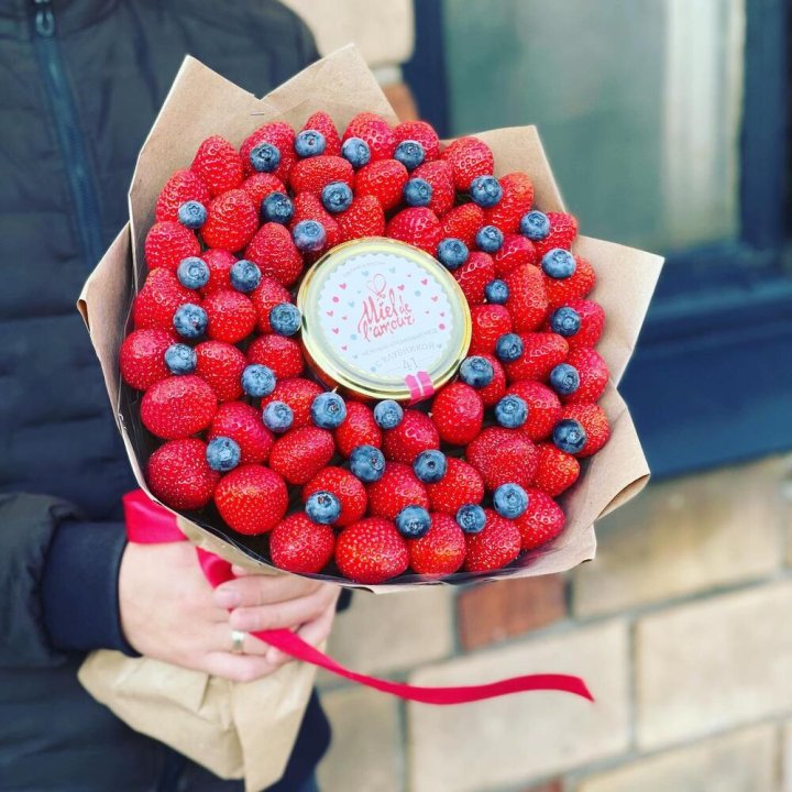 "Клубника и мёд" в Химкие