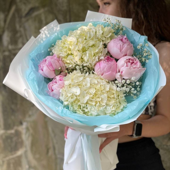 Букет с пионами "Блюсом" в Химкие