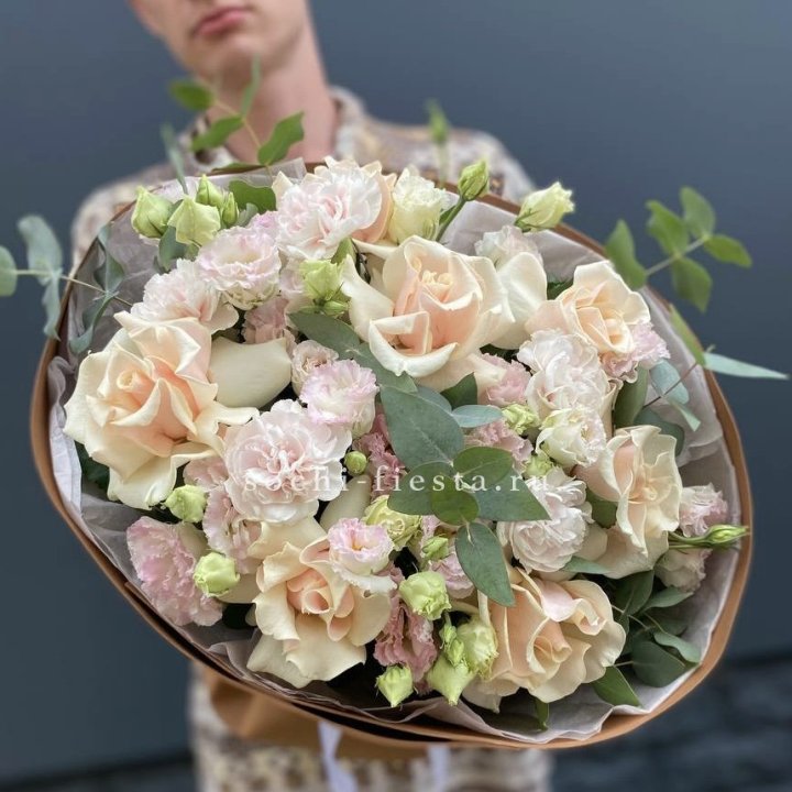  Букет кремовых роз "Мокко" в Химкие