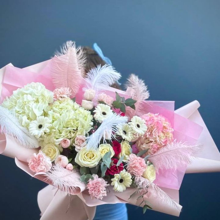 Дизайнерский букет "Валенсия-3" в Химкие