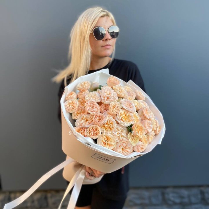 15 пионовидных роз №2 в Химкие