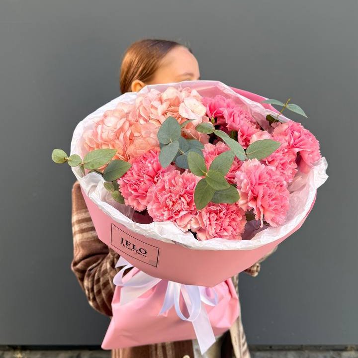 Дуо диантусы и гортензия в Химкие