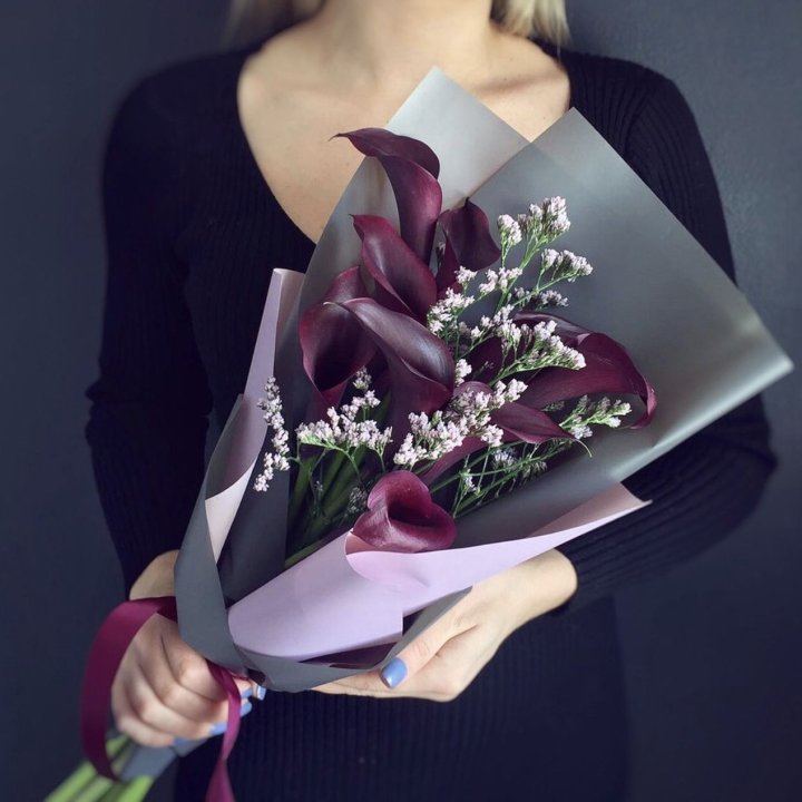 Букет фиолетовых калл в Химкие