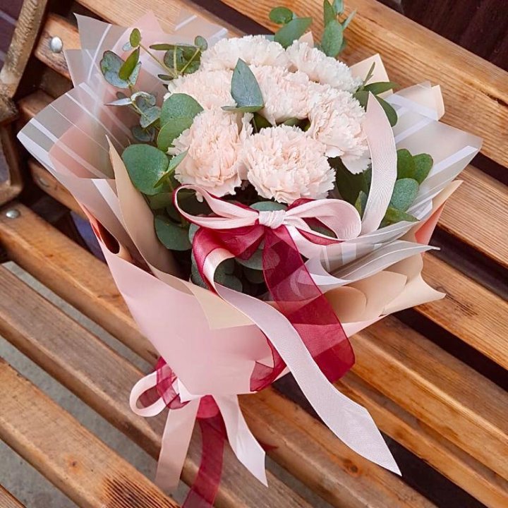 Диантусы с эвкалиптом в Химкие