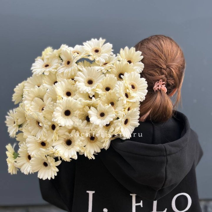 51 гербера в Химкие