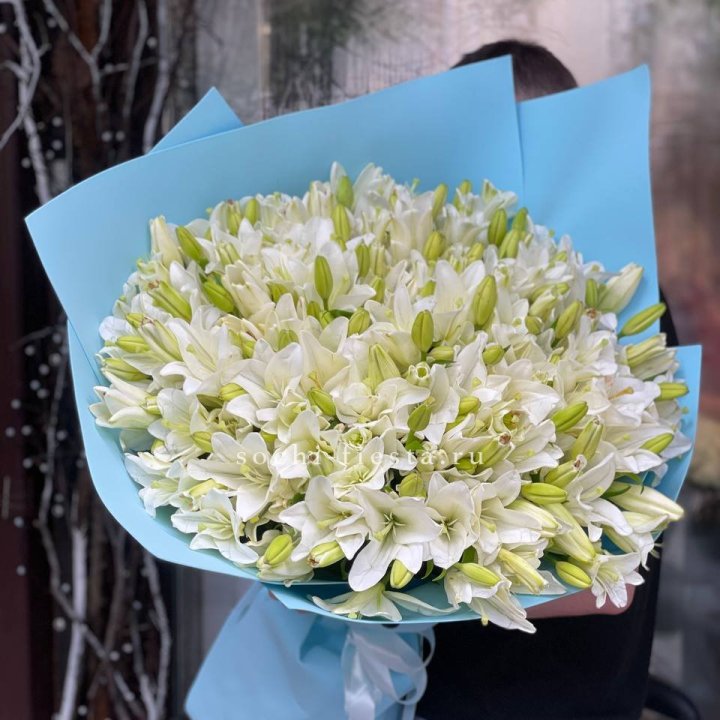 51 лилия в оформлении в Химкие