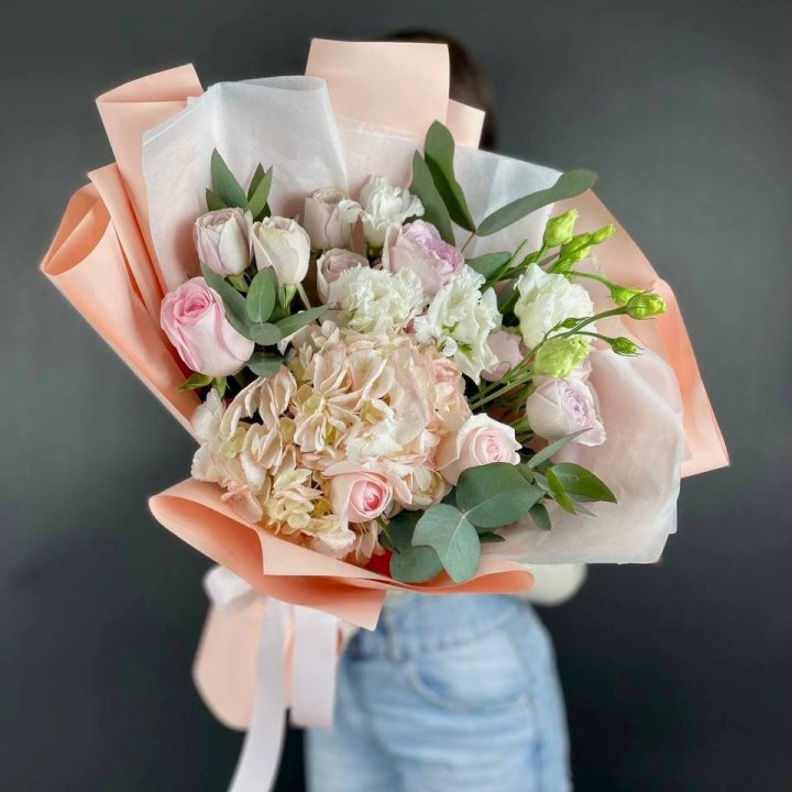 Букет с гортензией "Клодс" в Химкие