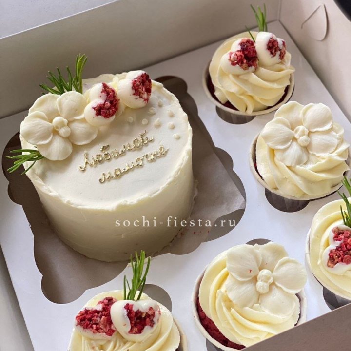 Капкейки и бенто-торт "Мамочке" в Химкие