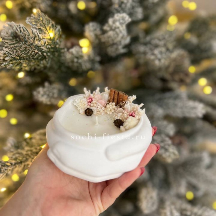 Свеча ароматическая в гипсе Руки с корицей в Химкие