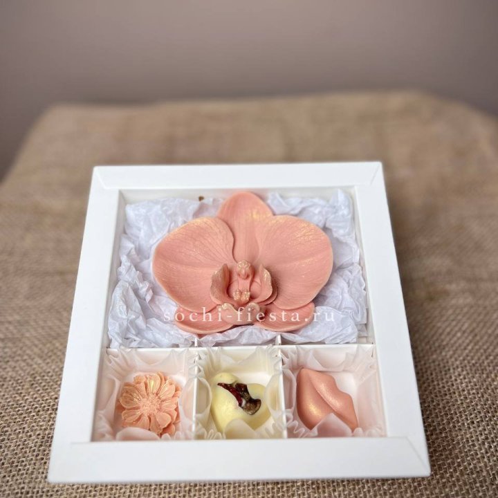 Конфеты из шоколада с Орхидеей в Химкие