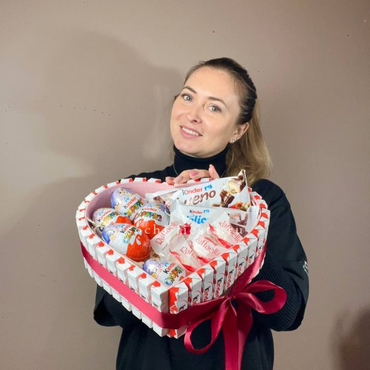 Подарочный набор сердце с Киндерами в Химкие