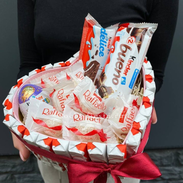 Подарочный набор сердце с Киндерами и Рафаэлло в Химкие