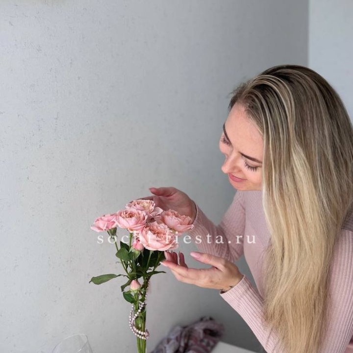 Цветочная подписка "Пакет маленький" в Химкие