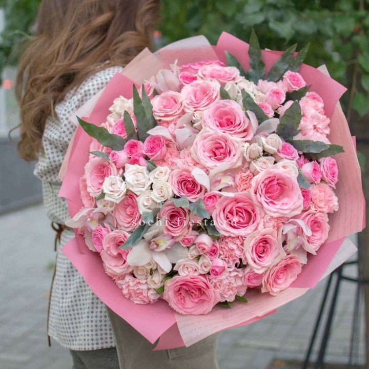 Дизайнерский букет "Барби" в Химкие