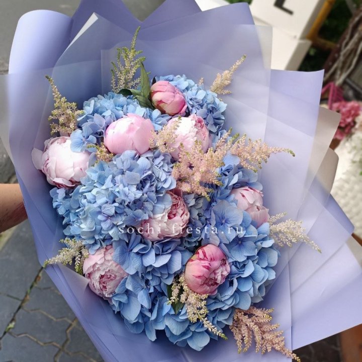 Дизайнерский букет с гортензией №3 в Химкие