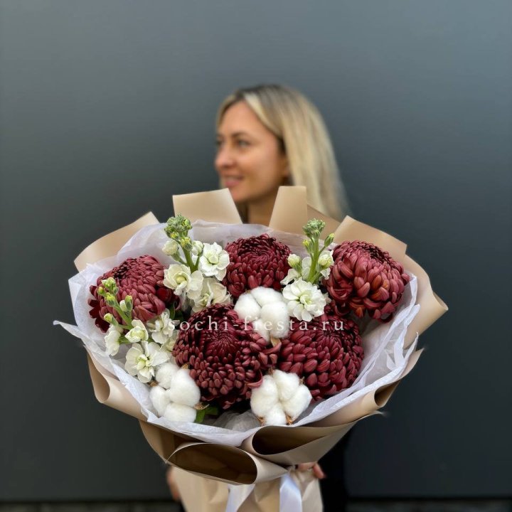 Хризантемы с маттиолой в Химкие