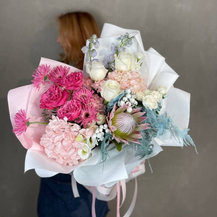 Дизайнерский букет "Фантастик" в Химкие