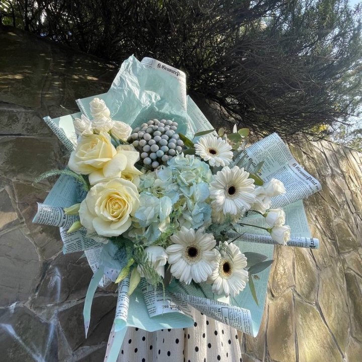 Дизайнерский букет "Линдж-блю" в Химкие