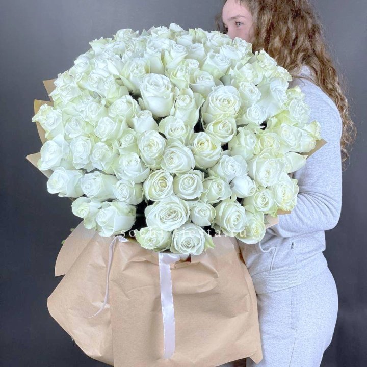 101 белая высокая импортная роза в Химкие