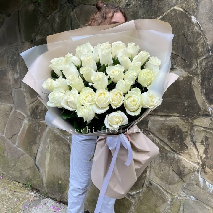 35 голландских роз в Химкие