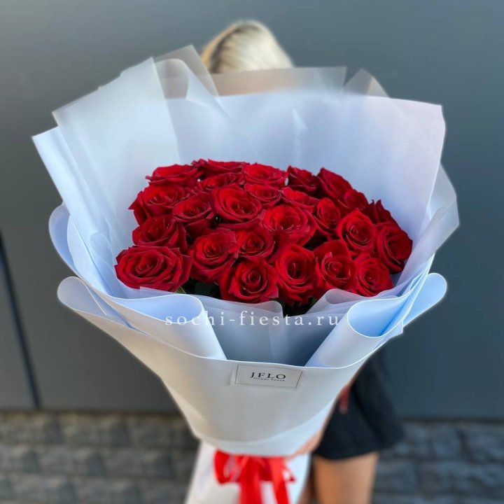 25 высоких роз  в Химкие