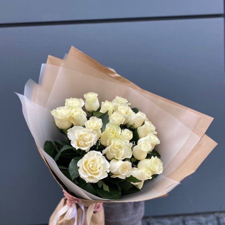  Букет  высоких белых роз   в Химкие