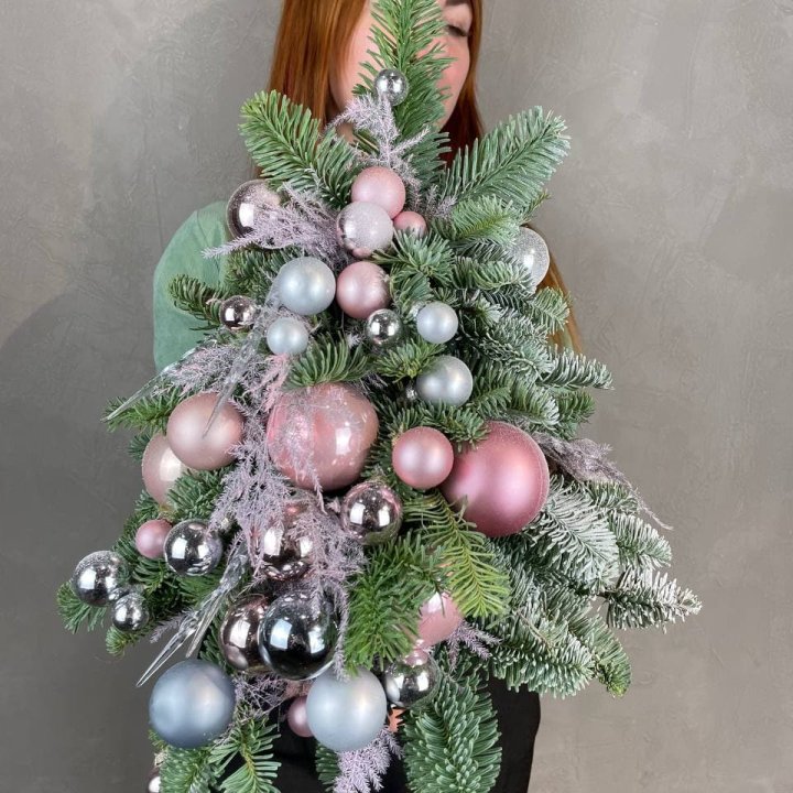 Новогодняя елочка "Розе голд" в Химкие