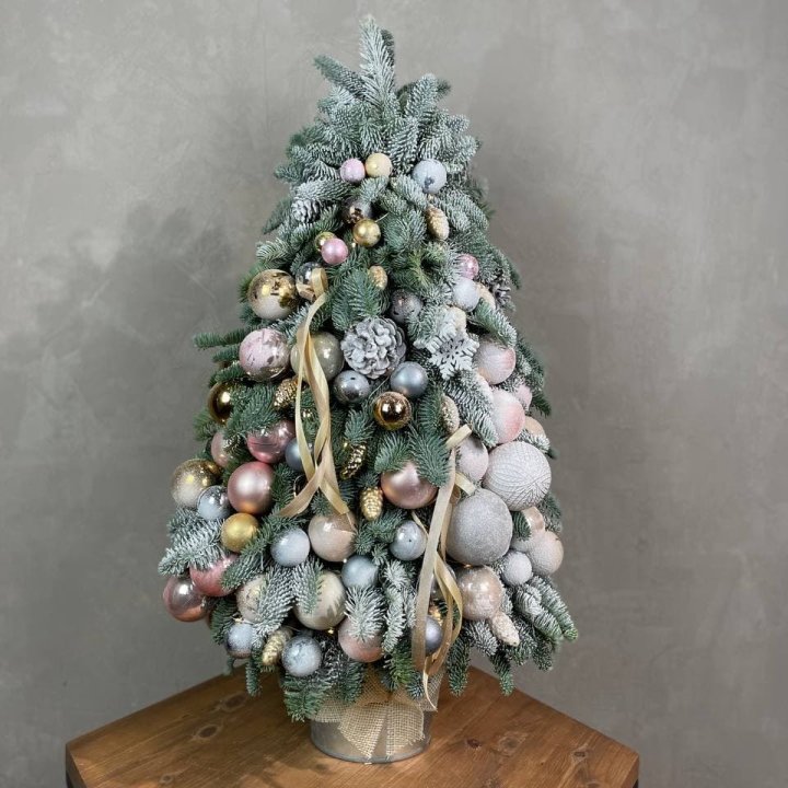 Новогодняя ёлка из веток датского нобилиса в Химкие