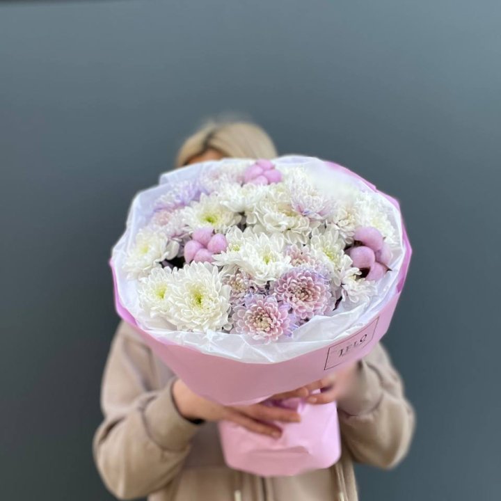 7 нежных хризантем в Химкие