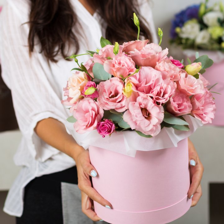 Эустома в шляпной коробке в Химкие