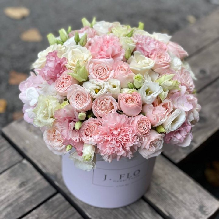 Цветочный бокс "Люксур" в Химкие