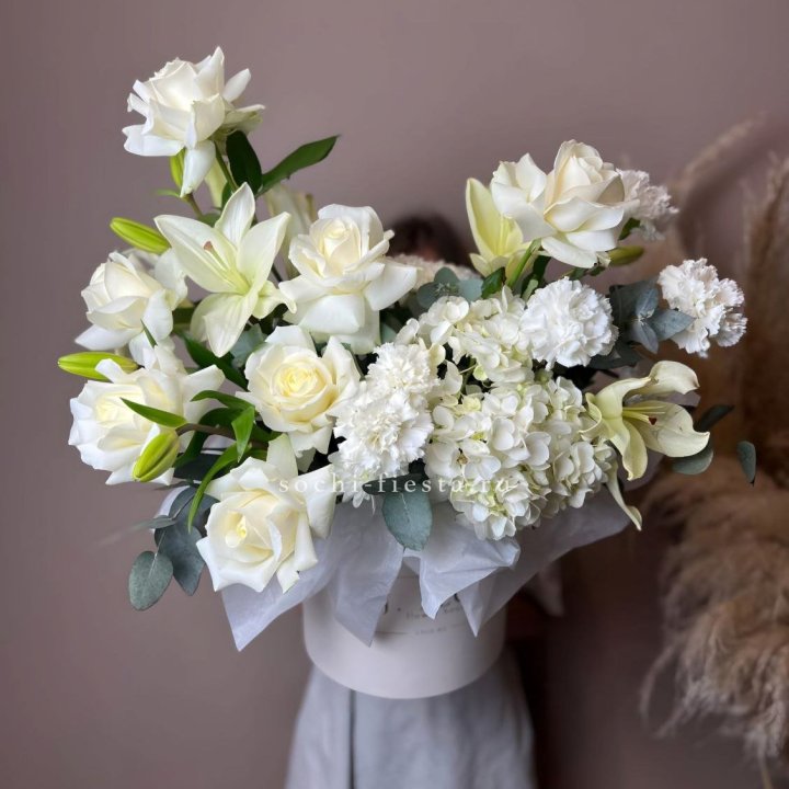 Цветочный бокс "Вайт дримс" в Химкие