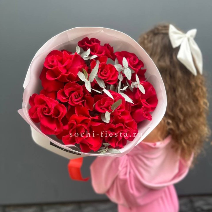 11 Красных французских роз в Химкие