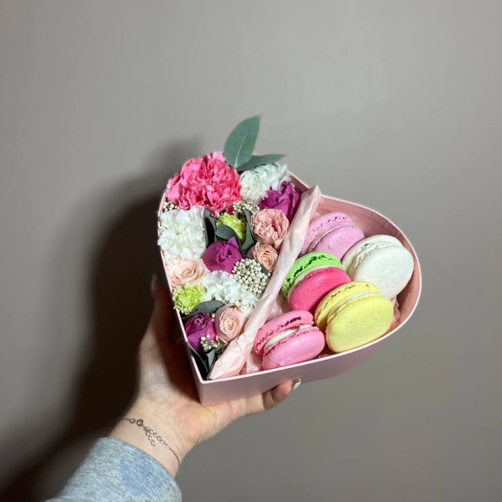 Дуо цветы и макаронсы в Химкие