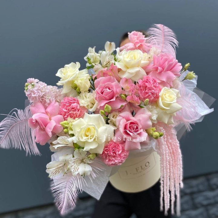 Дизайнерский бокс "Ловели" в Химкие