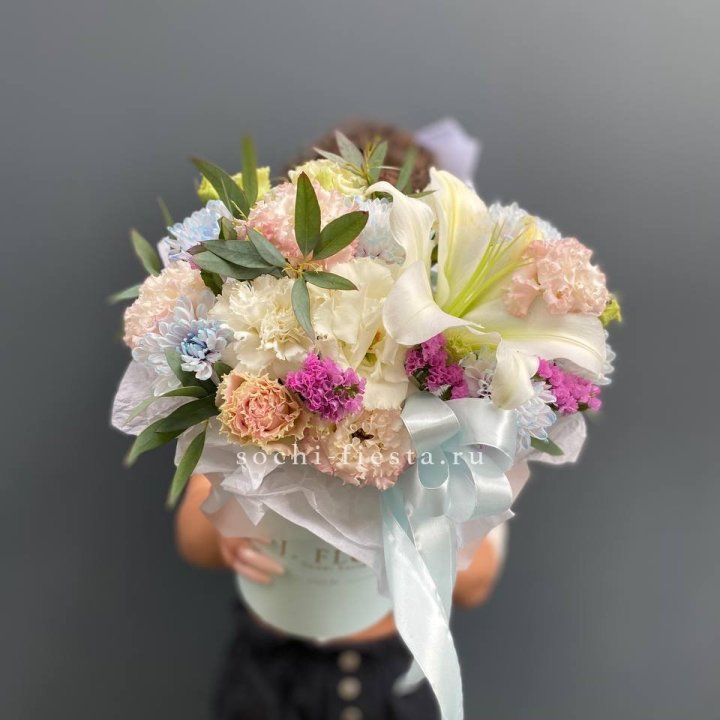 Дизайнерский цилиндр "Лилия" в Химкие