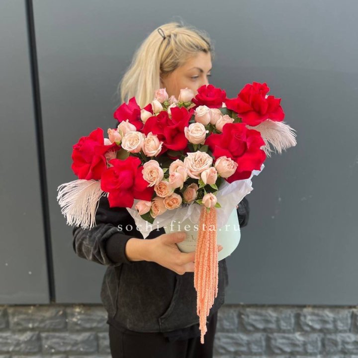 Бокс с нежными розами  в Химкие