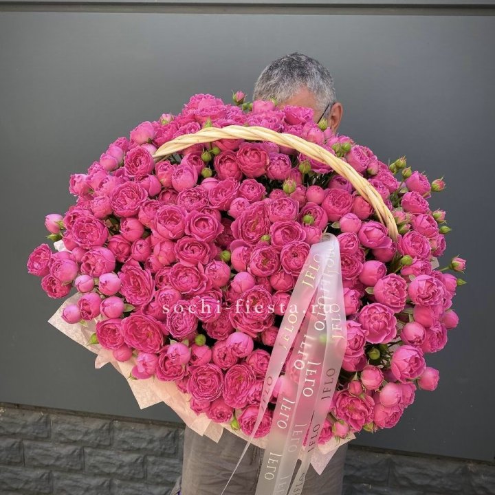 Корзина роз Мисти Баблс 151 в Химкие