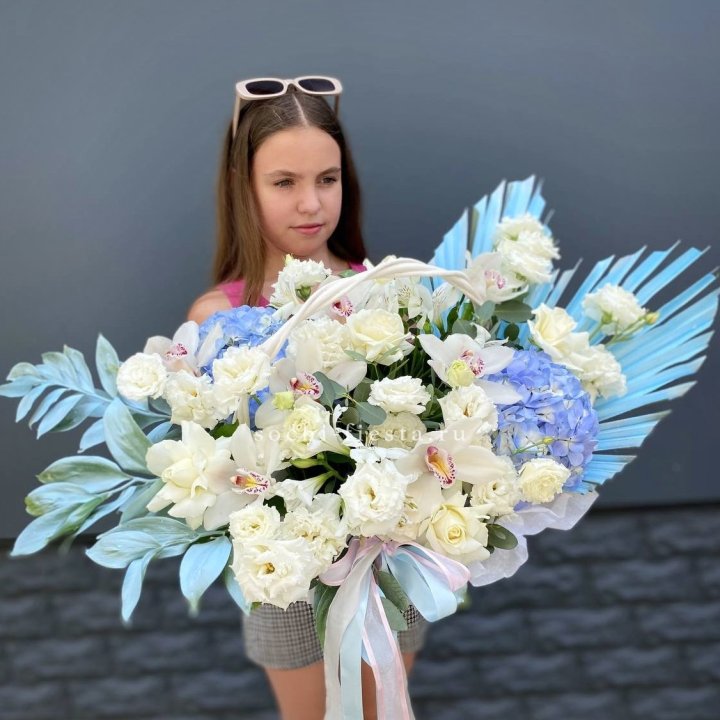 Цветочная корзина "Блю винч" в Химкие