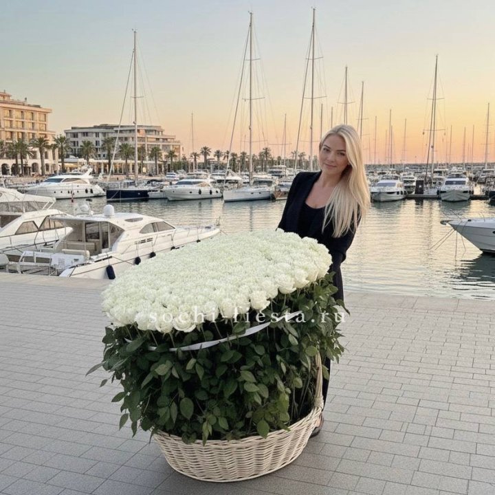 301 высокая роза в корзине в Химкие