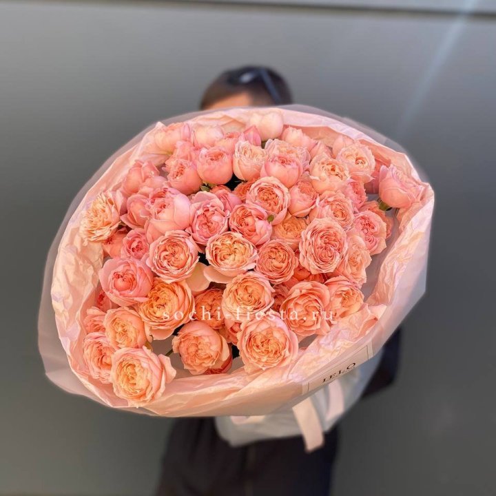 Букет из 21 пионовидной розы Джульетта в Химкие
