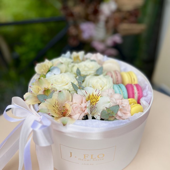 Цветочный бокс "Ника" в Химкие