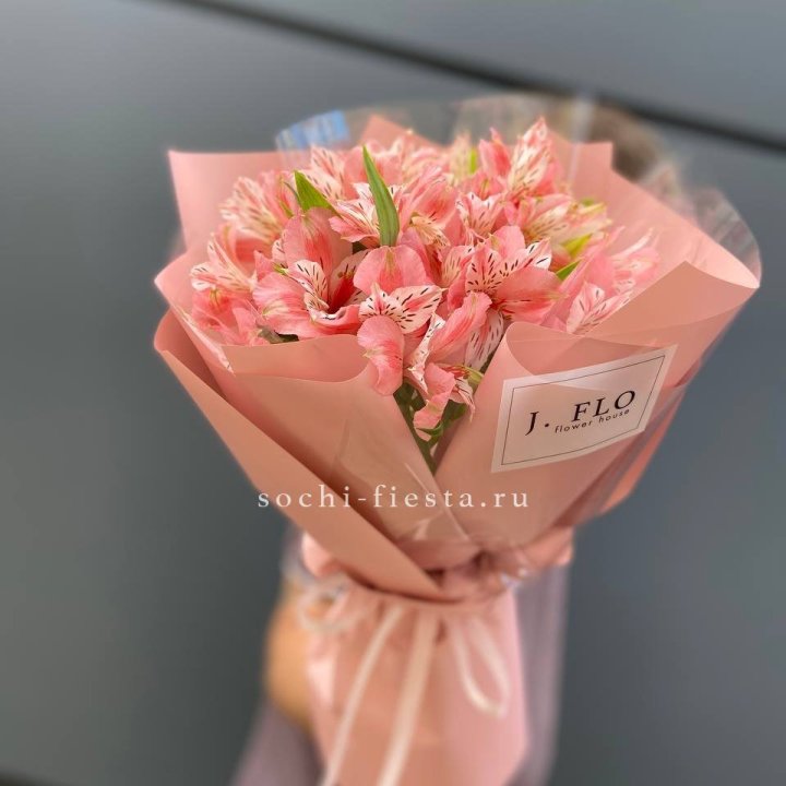 Букет альстромерий розовых в Химкие