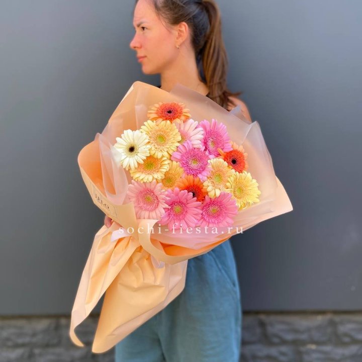 Букет разноцветных гербер в Химкие