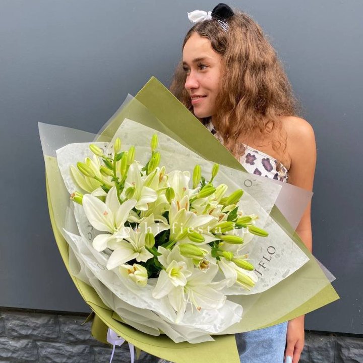 Букет  лилий "Изумруд" в Химкие