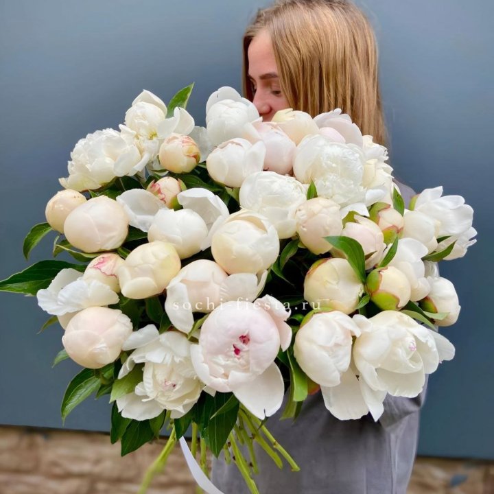 Охапка пионов в Химкие