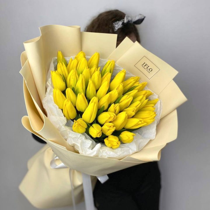 51 жёлтый тюльпан в Химкие