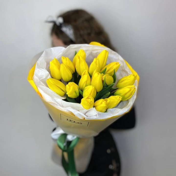  19 жёлтых тюльпанов в Химкие