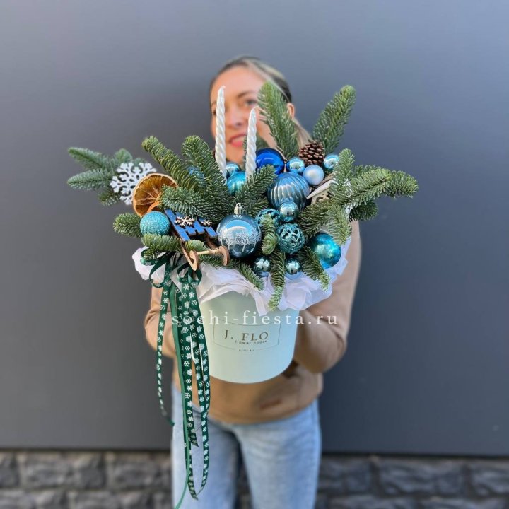 Композиция "Мери крисмас блю" в Химкие